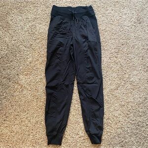 Lululemon Dance Studio Mid-Rise Jogger Black Size 2